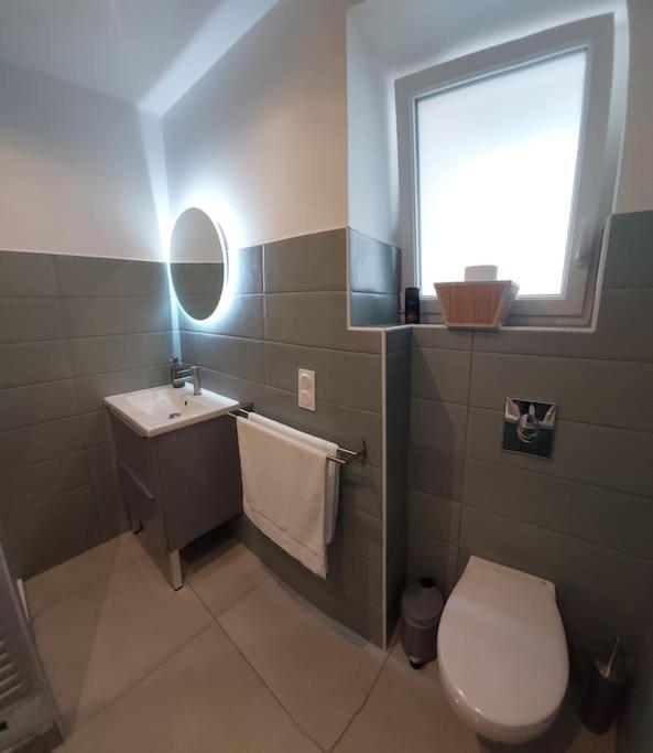 Le Cormoran Emplacement Ideal, Moderne Tres Equipe Thury-Harcourt-le-Hom Bagian luar foto